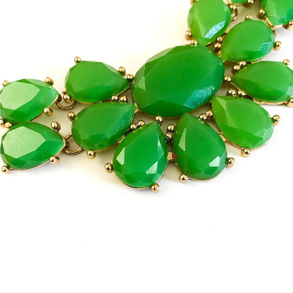Gorgeous Emerald Green Statement Necklace - image 2